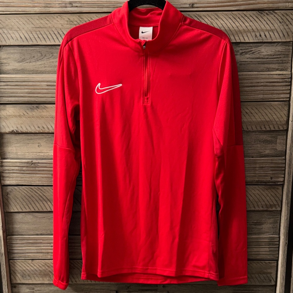 NWT Men’s Nike Red Quarter Zip Dri-Fit Long-Sleeve